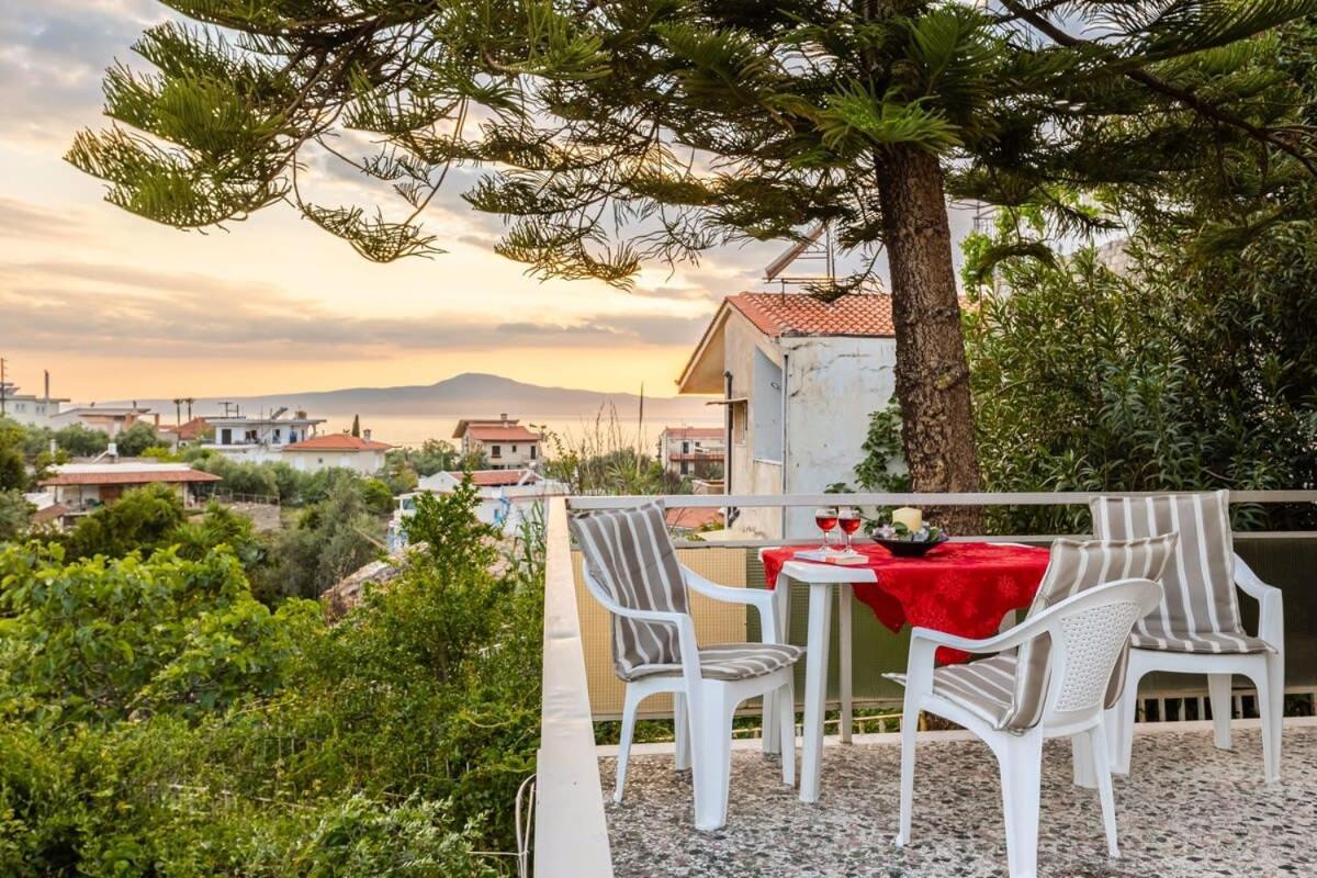 Seaside Family Haven - Avia'S Spacious Getaway エクステリア 写真